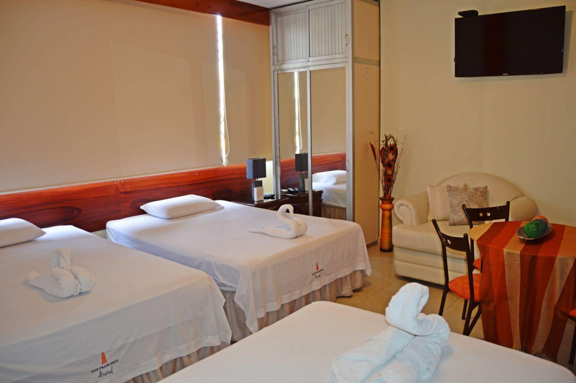 San Francisco Apart Hotel Guayaquil Eksteriør billede
